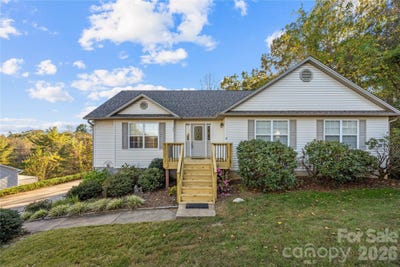 /international/us/66-anderson-oaks-drive-marshall-nc-110120771413/
