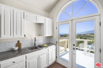 /international/us/29355-heathercliff-rd-malibu-ca-110108279830/