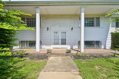 /international/us/9462-alkire-road-grove-city-oh-110108198163/