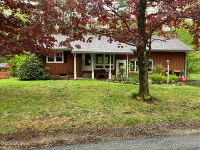 /international/us/14-canty-road-saratoga-springs-ny-110108064069/