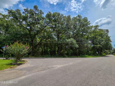 /international/us/frank-griffin-road-moss-point-ms-110100702841/