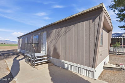 /international/us/3201-e-u-s-highway-70-safford-az-110108130183/
