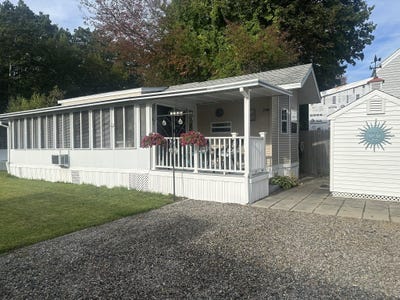 /international/us/9-bourne-avenue-wells-me-110107501228/