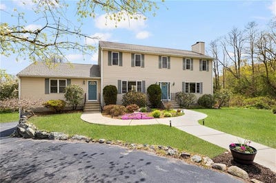 /international/us/6-country-road-warren-ri-110107985239/