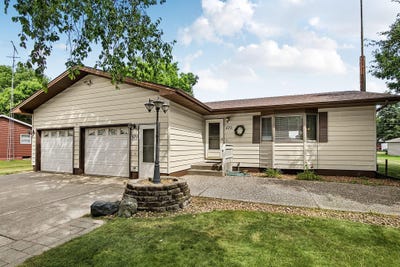 /international/us/570-3rd-street-nw-richmond-mn-110109495322/