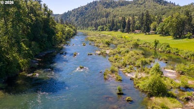 /international/us/3356-fisher-rd-roseburg-or-110108541765/