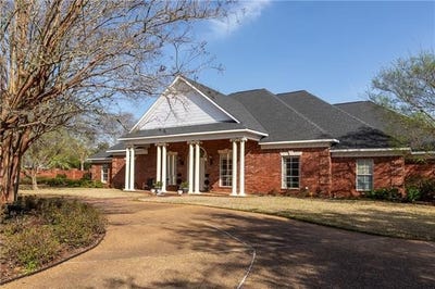 /international/us/6714-tennyson-oaks-lane-alexandria-la-110098179177/