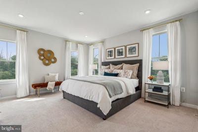/international/us/1017-venifena-terrace-se-leesburg-va-110100802935/