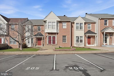 /international/us/205-braemar-place-fredericksburg-va-110109034388/