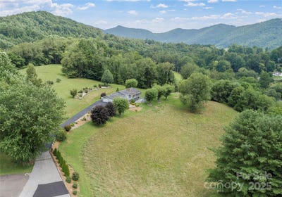 /international/us/220-grand-view-lane-burnsville-nc-110101452961/?lang=fr