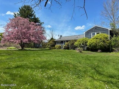 /international/us/42-mt-washington-rd-great-barrington-ma-110108382603/