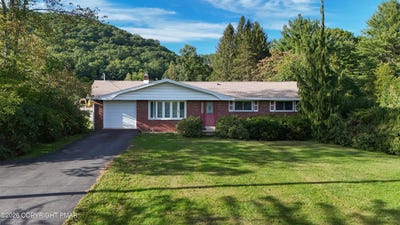 /international/us/297-e-main-street-tamaqua-pa-110120687149/
