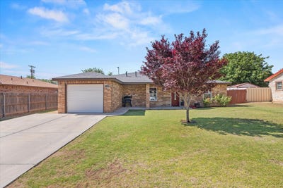/international/us/104-2nd-street-plains-tx-110107877094/