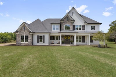 /international/us/255-lake-pointe-cv-rossville-tn-110108754379/