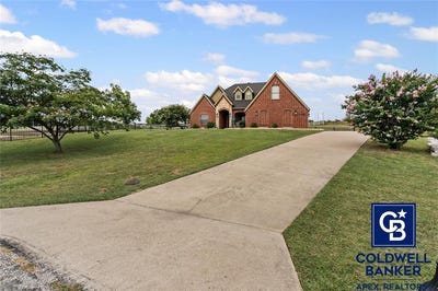 /international/us/1316-prairie-point-drive-rhome-tx-110100811670/