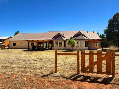 /international/us/36-penny-lane-las-vegas-nm-110106812995/