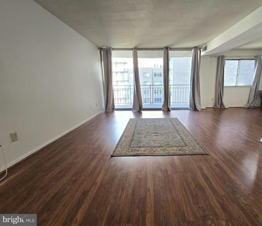 /international/us/1836-metzerott-road-hyattsville-md-110107965864/
