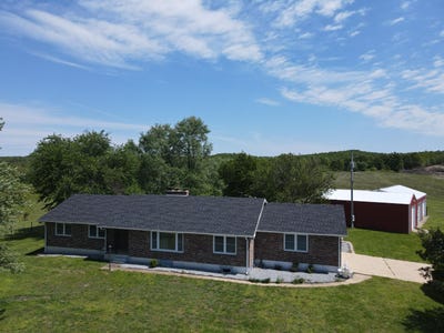 /international/us/16641-new-hope-drive-elk-creek-mo-110107873454/