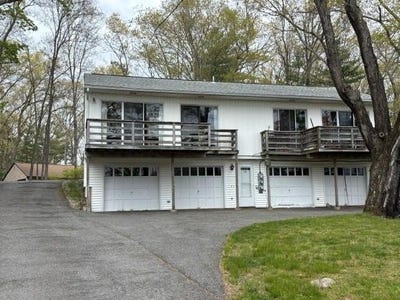 /international/us/12-richard-street-scituate-ri-110108499881/