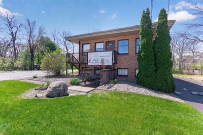 /international/us/569-wildwood-avenue-jackson-mi-110107962527/