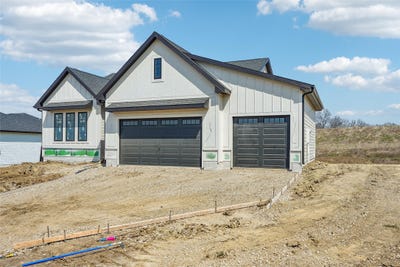 /international/us/1608-n-g-street-indianola-ia-110106984408/