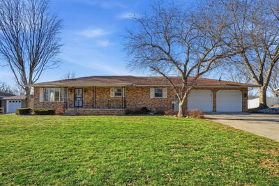 /international/us/228-n-pleasant-hill-avenue-new-hampton-ia-110105383985/