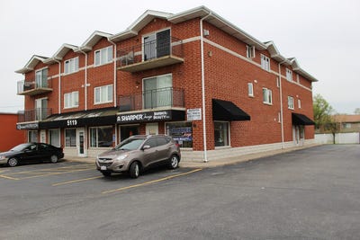 /international/us/5119-w-159th-street-oak-forest-il-110107280263/