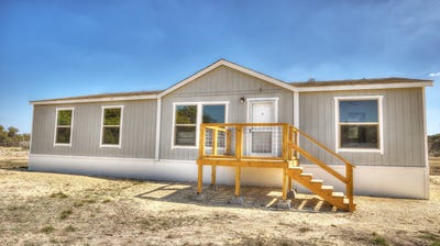 /international/us/405-a-n-frio-street-camp-wood-tx-110107897604/