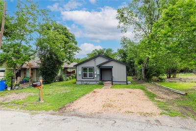 /international/us/604-burkett-st-taylor-tx-110107377047/