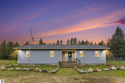 /international/us/11675-sw-coster-road-fife-lake-mi-110120061931/