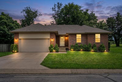 /international/us/210-dogwood-street-sparta-mo-110108501545/