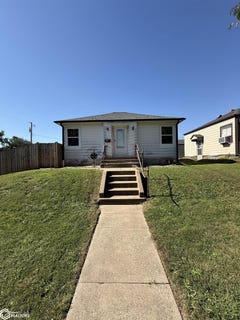 /international/us/329-n-plane-street-burlington-ia-110120497986/