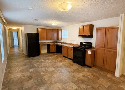 /international/us/732-center-ave-w-dilworth-mn-110100355343/
