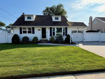 /international/us/28-central-avenue-north-babylon-ny-110109996868/