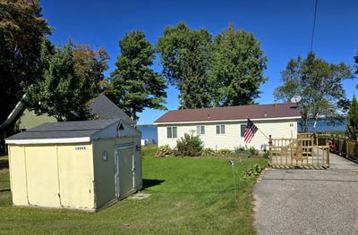 /international/us/10868-w-lakeshore-dr-brimley-bay-mills-mi-110120536557/