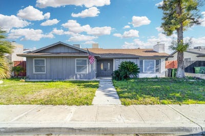 /international/us/319-pine-drive-taft-ca-110105218071/