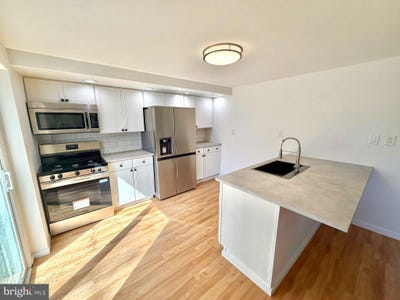 /international/us/212-3rd-avenue-newtown-square-pa-110120857524/