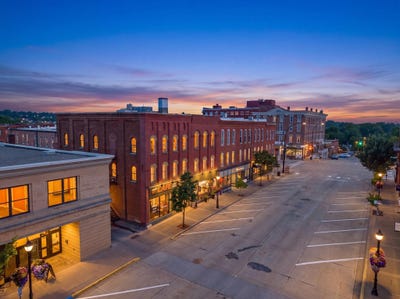/international/us/210-212-bush-street-red-wing-mn-110120514185/