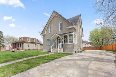/international/us/607-4th-street-sw-willmar-mn-110107755616/