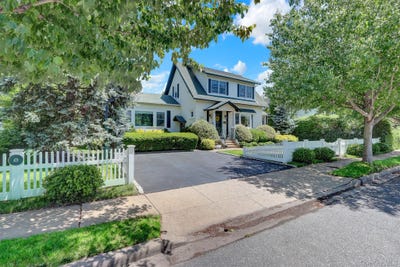 /international/us/49-mccord-avenue-merrick-ny-110108354171/