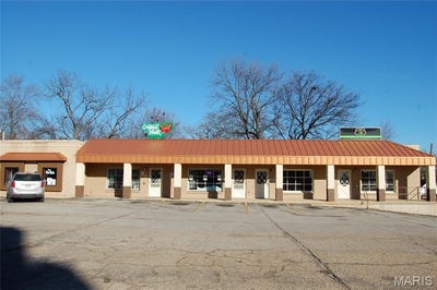 /international/us/803-w-pine-st-poplar-bluff-mo-110104788193/