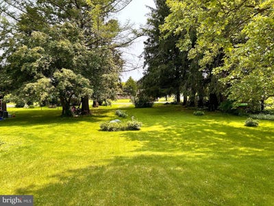 /international/us/149-w-main-street-millheim-pa-110100427031/
