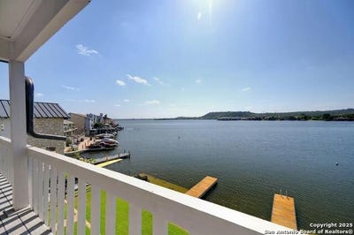 /international/us/101-island-dr-horseshoe-bay-tx-110101338555/