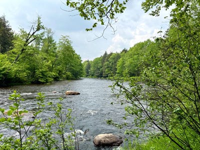 /international/us/761-cedar-river-road-indian-lake-ny-110097057569/