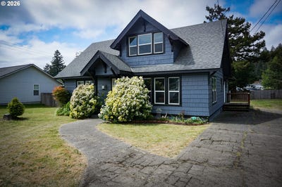 /international/us/1735-n-elm-st-coquille-or-110107832106/