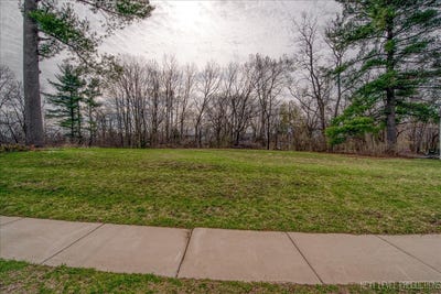 /international/us/1028-lodalia-court-wheaton-il-110102534702/