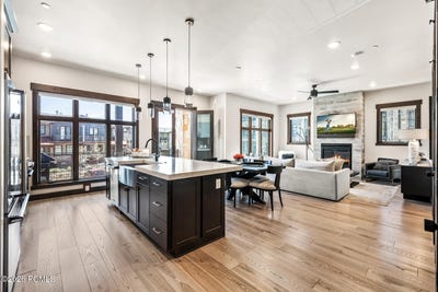 /international/us/3751-blackstone-drive-park-city-ut-110109114475/