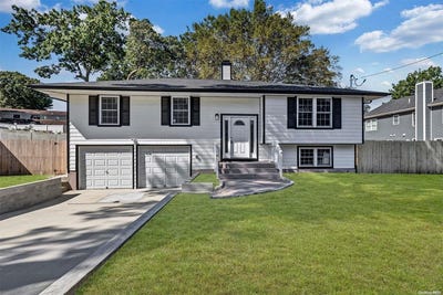 /international/us/766-hawkins-avenue-ronkonkoma-ny-110096109832/
