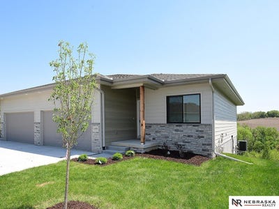 /international/us/14806-bruning-street-bennington-ne-110100966933/