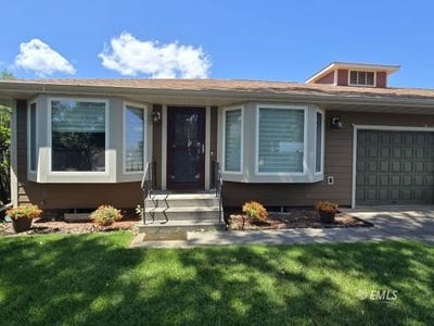 /international/us/417-eagle-ave-miles-city-mt-110101135766/